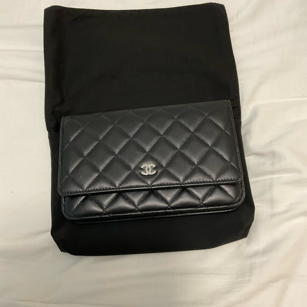 Chanel black wallet on chain Lambskin & Silver-Tone Metal
Black - Picture 5 of 12